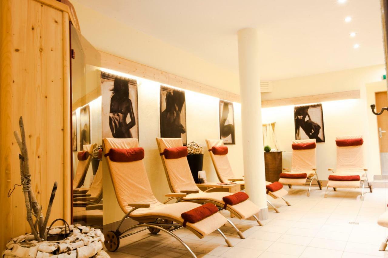 וונס Familienhotel Alpina All Inklusive מראה חיצוני תמונה